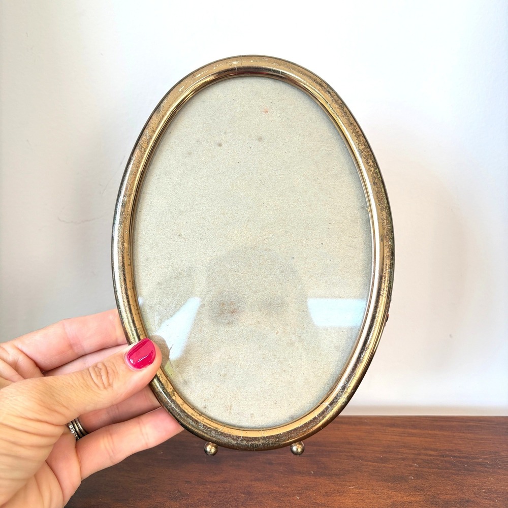 Vintage Oval Brass Picture Frame Red Velvet Back Aged Patina 7x5